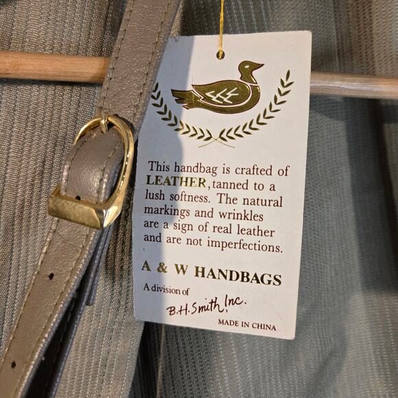 Vintage B.H. Smith Leather Beige/Light Brown Shoulder Bag with Gold Hardware - Picture 5 of 9